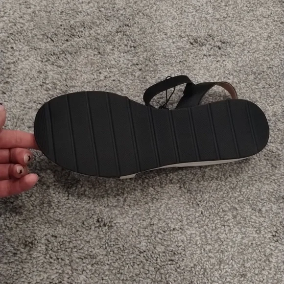 CAPRICE Black, Silver, and White Women's Sandals - Picture 4 of 6